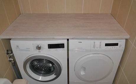 Valge õlivahaga viimistletud tammest tasapind